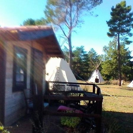 Отель Ranch Du Puits De Riquier Moissac-Bellevue Экстерьер фото